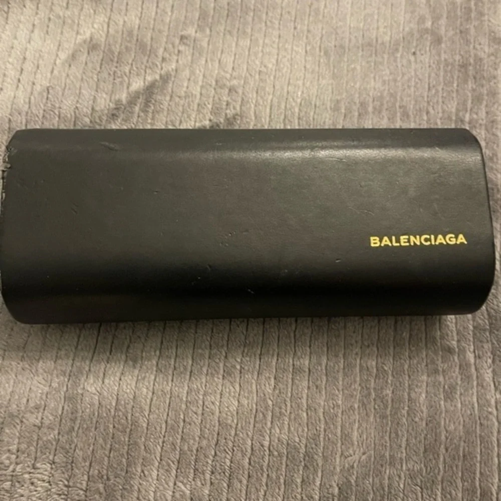 Balenciaga sunglasess‎